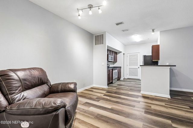 4998 KEY LIME Drive 106, Jacksonville, FL 32256