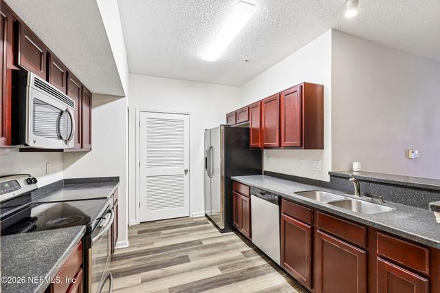 4998 KEY LIME Drive 106, Jacksonville, FL 32256