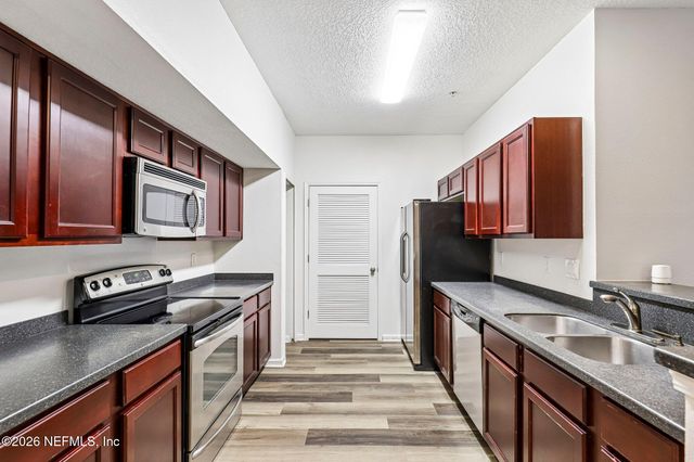 4998 KEY LIME Drive 106, Jacksonville, FL 32256