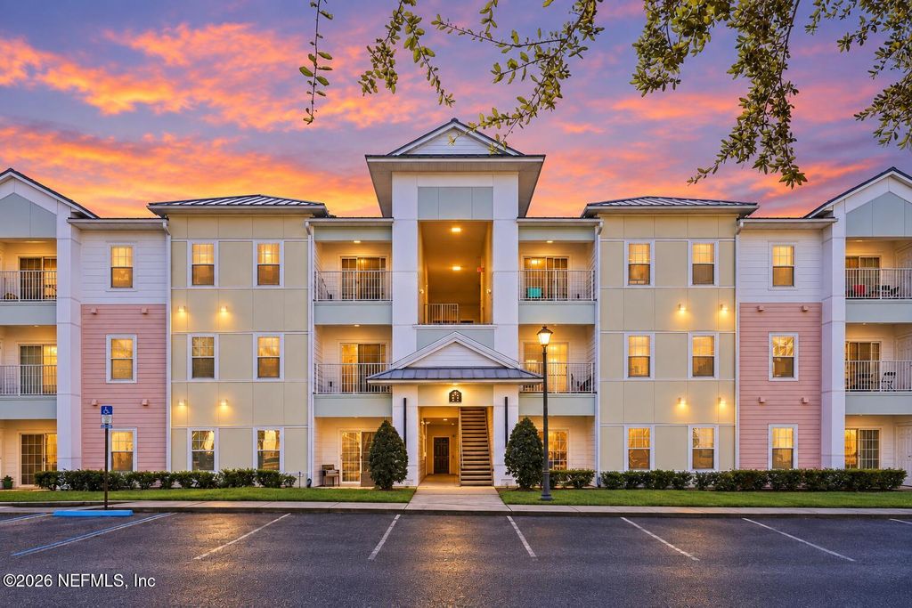 4998 KEY LIME Drive 106, Jacksonville, FL 32256