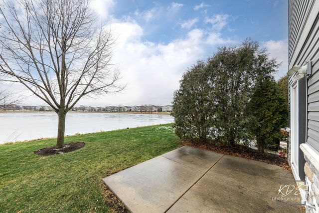 651 Hawley Drive, Oswego, IL 60543