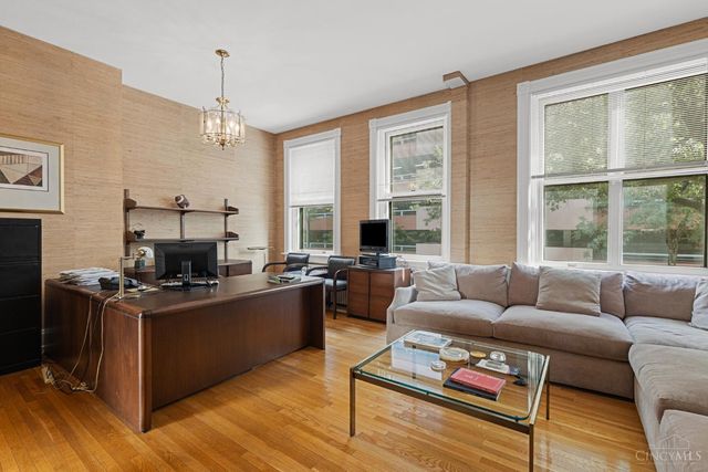 20 W Ninth Street, Cincinnati, OH 45202