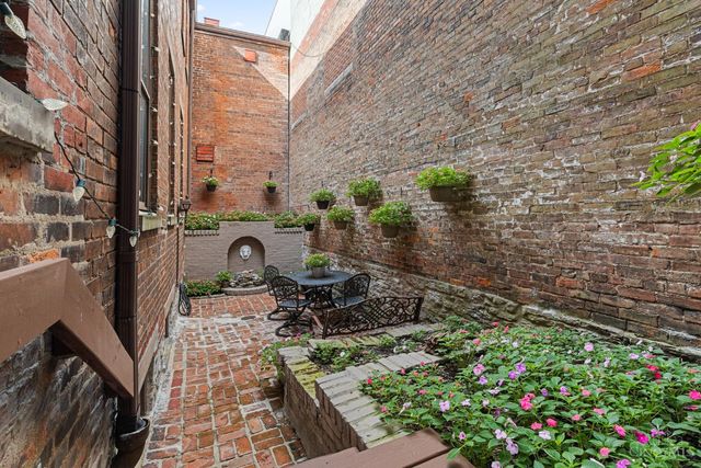 20 W Ninth Street, Cincinnati, OH 45202