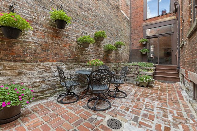 20 W Ninth Street, Cincinnati, OH 45202