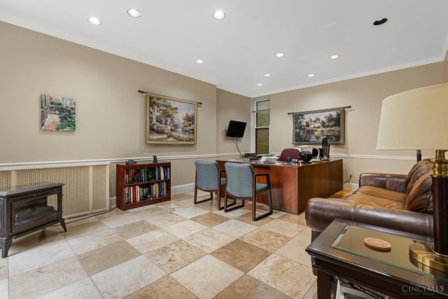 20 W Ninth Street, Cincinnati, OH 45202