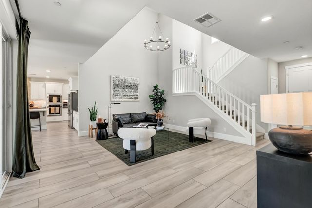 8161 Triplefin Way, Elk Grove, CA 95757
