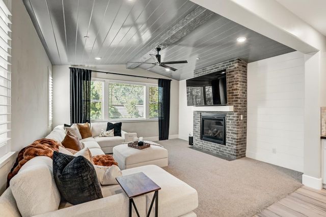 8161 Triplefin Way, Elk Grove, CA 95757