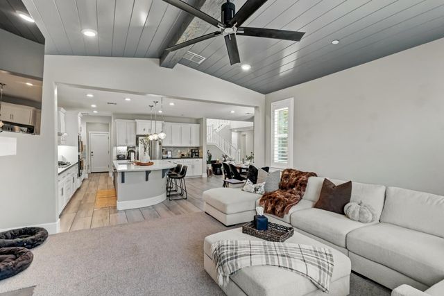 8161 Triplefin Way, Elk Grove, CA 95757