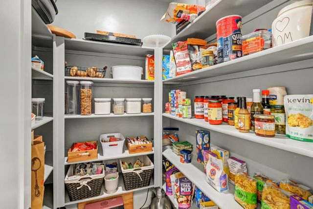 8161 Triplefin Way, Elk Grove, CA 95757