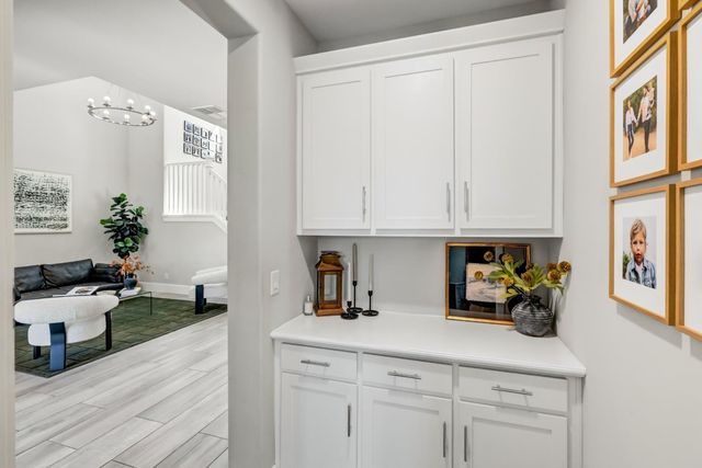 8161 Triplefin Way, Elk Grove, CA 95757