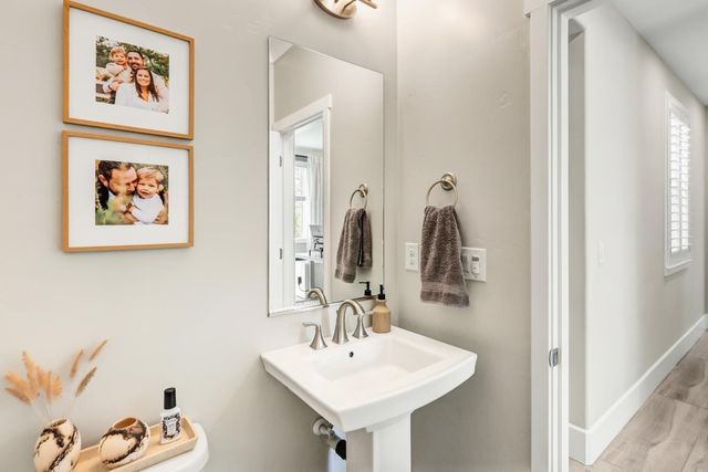 8161 Triplefin Way, Elk Grove, CA 95757