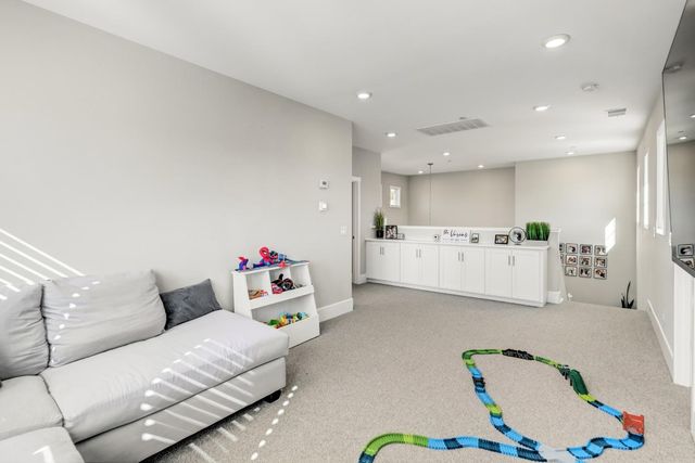 8161 Triplefin Way, Elk Grove, CA 95757