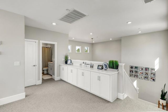 8161 Triplefin Way, Elk Grove, CA 95757