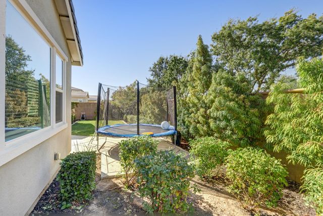 8161 Triplefin Way, Elk Grove, CA 95757