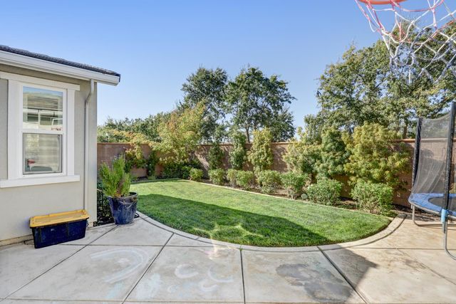 8161 Triplefin Way, Elk Grove, CA 95757