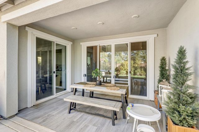 8161 Triplefin Way, Elk Grove, CA 95757