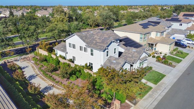 8161 Triplefin Way, Elk Grove, CA 95757