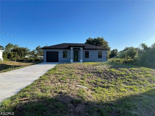 707 Ledge ST, Lehigh Acres, FL 33972