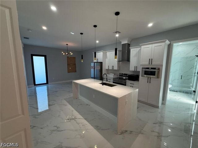 707 Ledge ST, Lehigh Acres, FL 33972