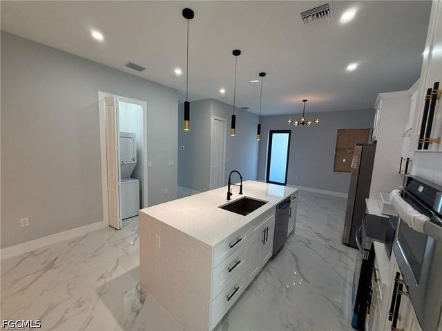 707 Ledge ST, Lehigh Acres, FL 33972