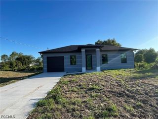 707 Ledge ST, Lehigh Acres, FL 33972