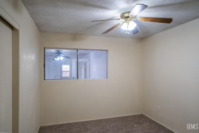 5804 Chandler Way, Bakersfield, CA 93307