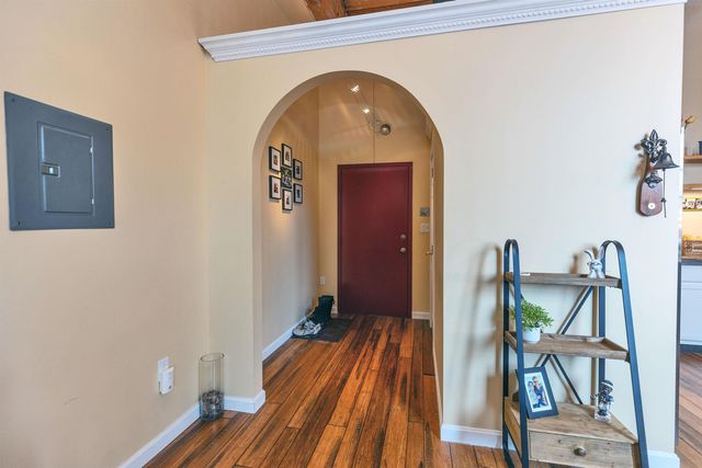 470 Silver St Apt 413, Manchester, NH 03103