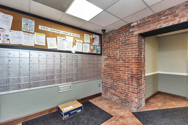 470 Silver St Apt 413, Manchester, NH 03103