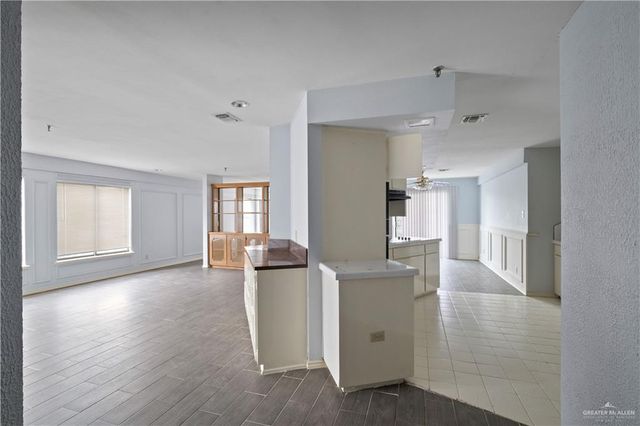 5321 N 10th Street 204, Mcallen, TX 78504