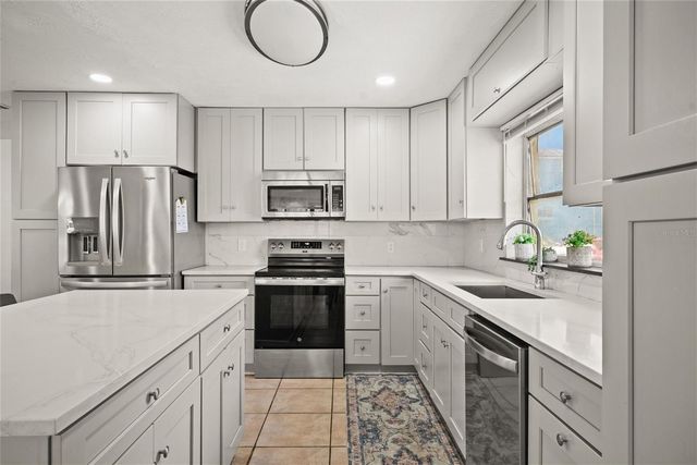 8240 OLD POST ROAD, Port Richey, FL 34668