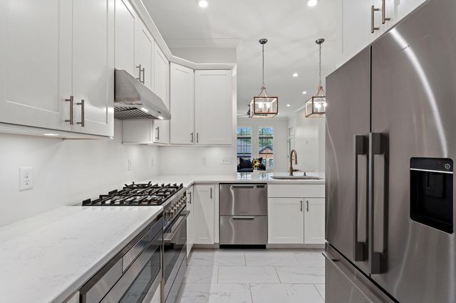 204 N Campbell Street, Valparaiso, IN 46385