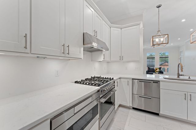 204 N Campbell Street, Valparaiso, IN 46385