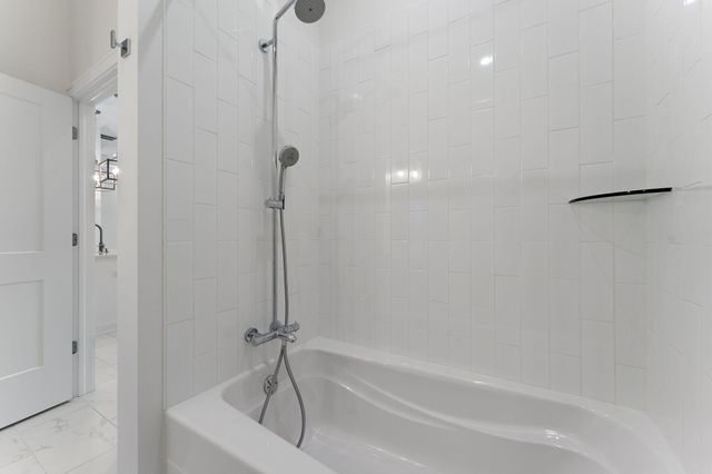 204 N Campbell Street, Valparaiso, IN 46385