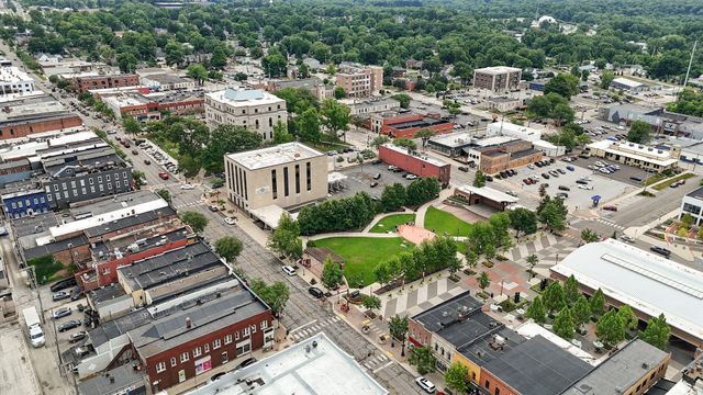 204 N Campbell Street, Valparaiso, IN 46385