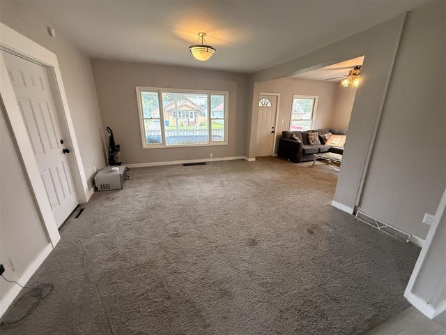 116 W Territorial Road, Battle Creek, MI 49015