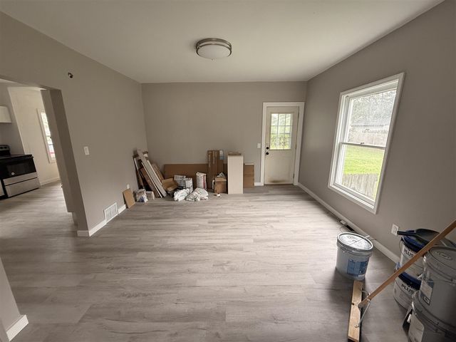 116 W Territorial Road, Battle Creek, MI 49015