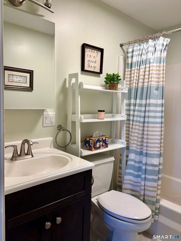 216 Natchaug Drive 216, Meriden, CT 06450