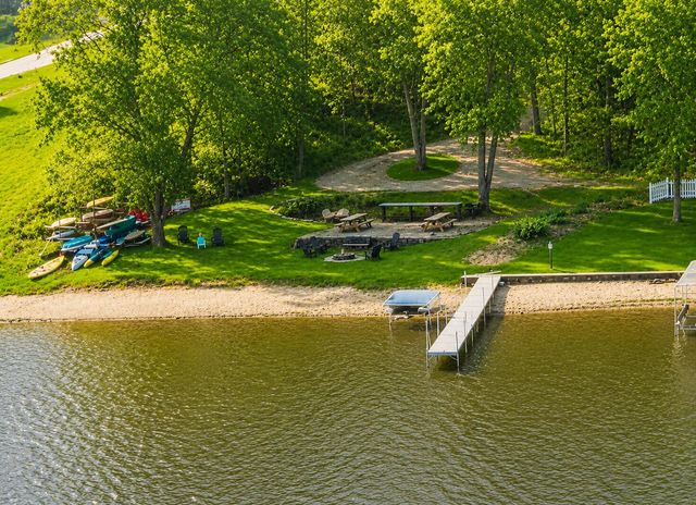 3283 Lorrimar Lane, Saugatuck, MI 49453