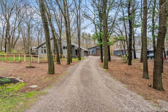 3283 Lorrimar Lane, Saugatuck, MI 49453