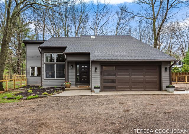 3283 Lorrimar Lane, Saugatuck, MI 49453
