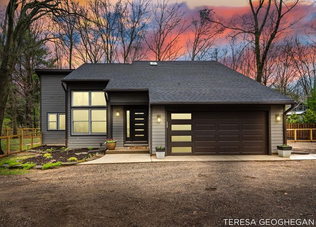 3283 Lorrimar Lane, Saugatuck, MI 49453