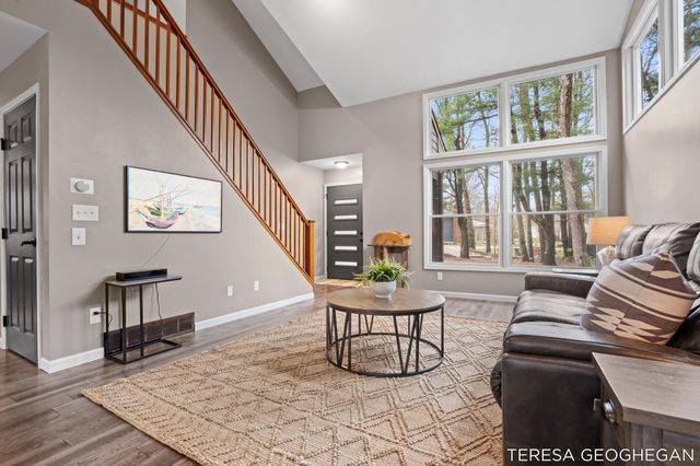 3283 Lorrimar Lane, Saugatuck, MI 49453