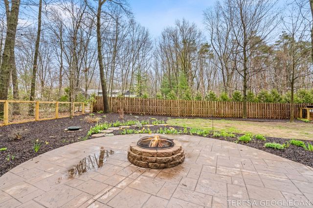 3283 Lorrimar Lane, Saugatuck, MI 49453