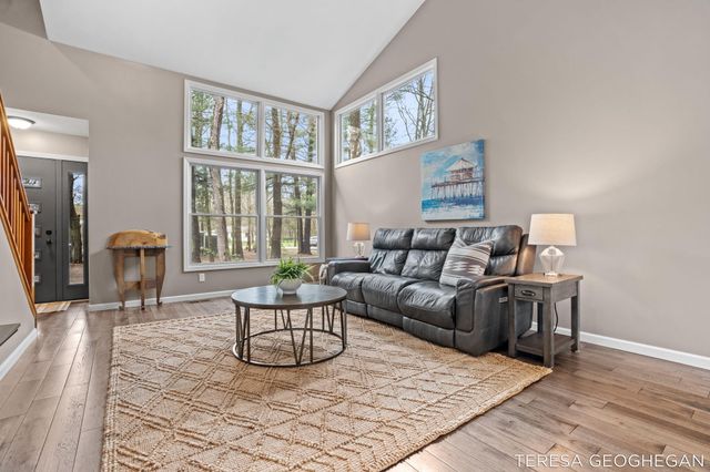 3283 Lorrimar Lane, Saugatuck, MI 49453