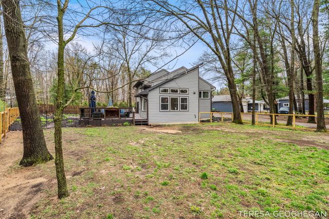 3283 Lorrimar Lane, Saugatuck, MI 49453