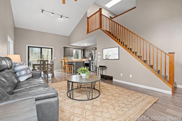 3283 Lorrimar Lane, Saugatuck, MI 49453