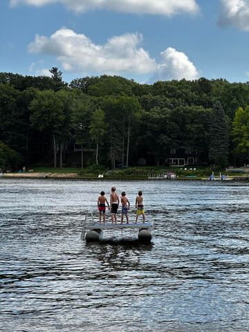 3283 Lorrimar Lane, Saugatuck, MI 49453