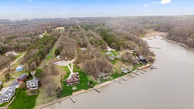 3283 Lorrimar Lane, Saugatuck, MI 49453