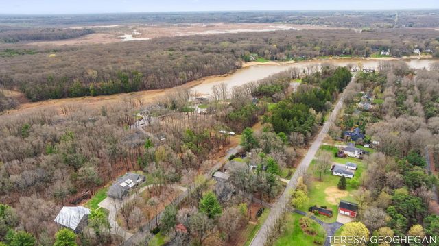 3283 Lorrimar Lane, Saugatuck, MI 49453