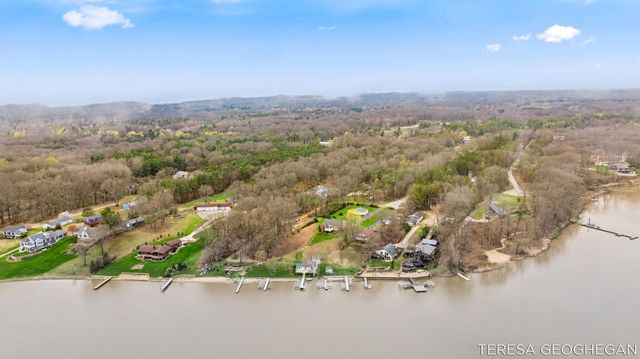 3283 Lorrimar Lane, Saugatuck, MI 49453